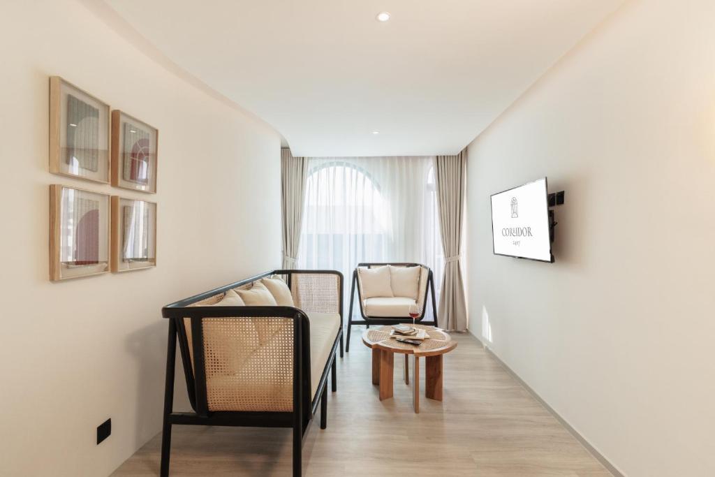 CORRIDOR 2407 - Resim 42