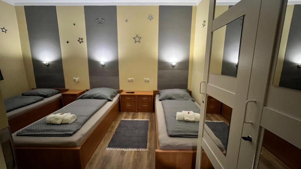 Postel nebo postele na pokoji v ubytování Kirschbaum Apartment