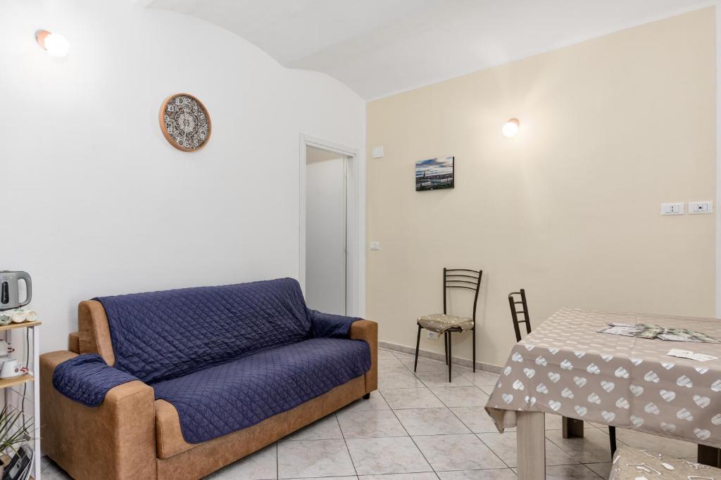 Posezení v ubytování [10 min Torino] Moderna Casa Due Piani con Cortile