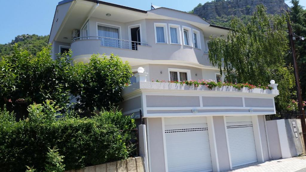 Villa Maria - Housity