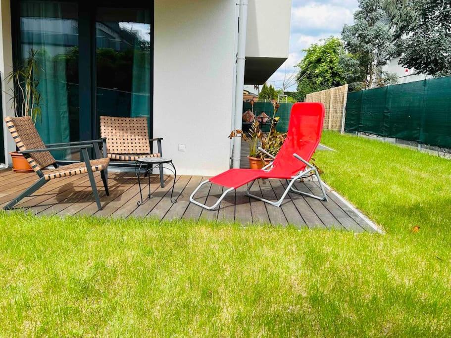 Picture of Costco Is Selling Gorgeous Outdoor Lounge Chairs for $200 | Apartment ...