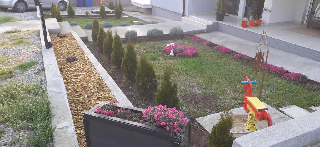 Vrt u objektu Apartman N&P