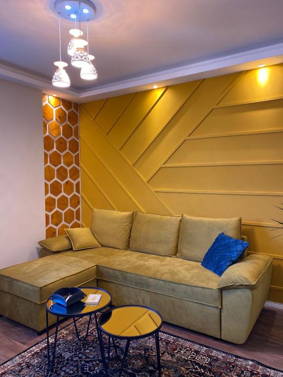 Sara yellow apartment
