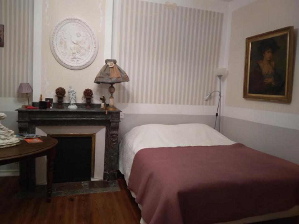 Een bed of bedden in een kamer bij Villa Beauséjour