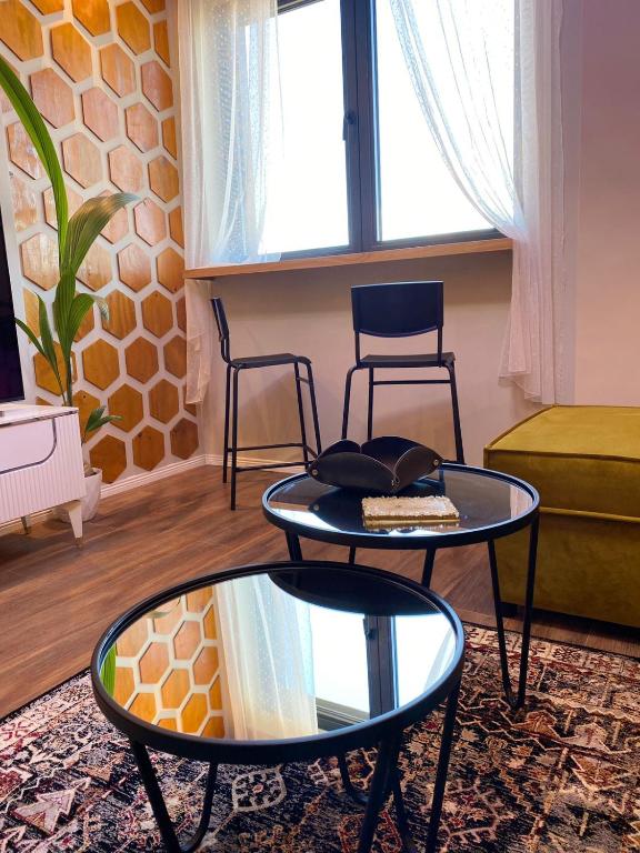 Sara yellow apartment - Image 9