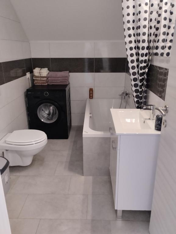 Koupelna v ubytování Apartma Azurre