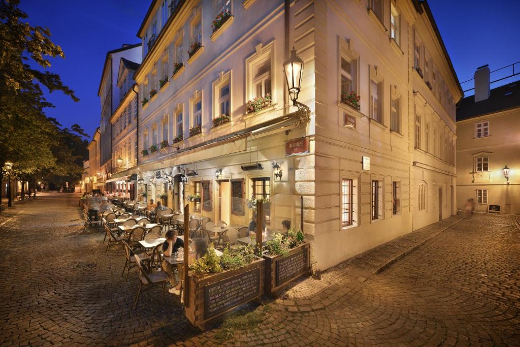 Budova, kde se hotel nachází