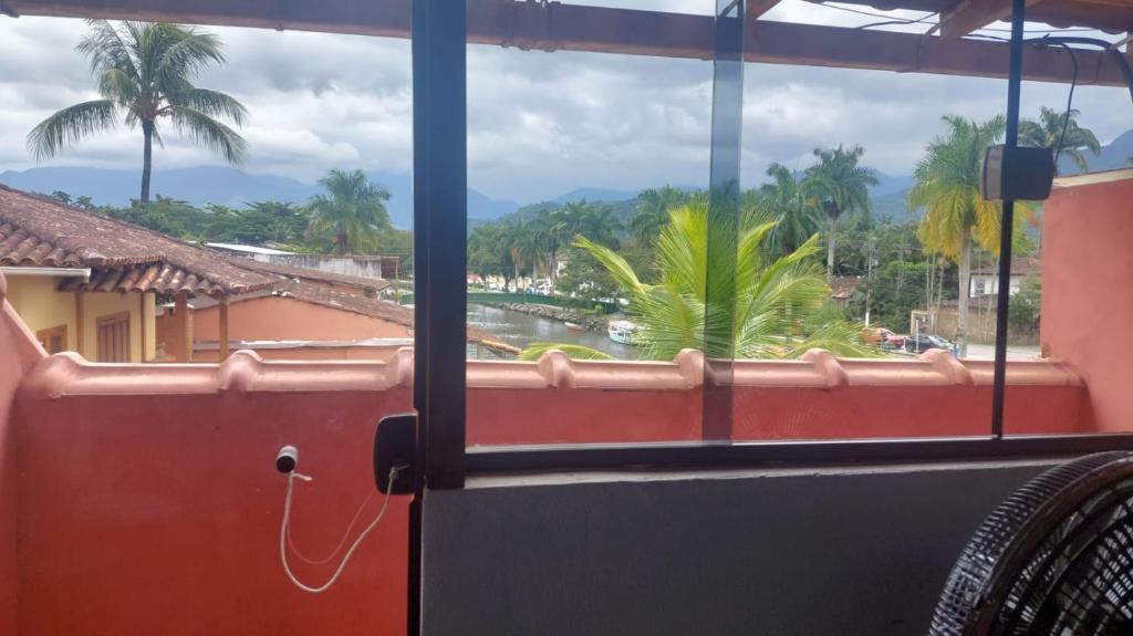 Balkón nebo terasa v ubytování Pousada Casa do Rio Hostel - 8 min do Centro Hístorico - Passeio de Barco com saída da Pousada -Pago a parte- Perto das Praias e Beira Rio