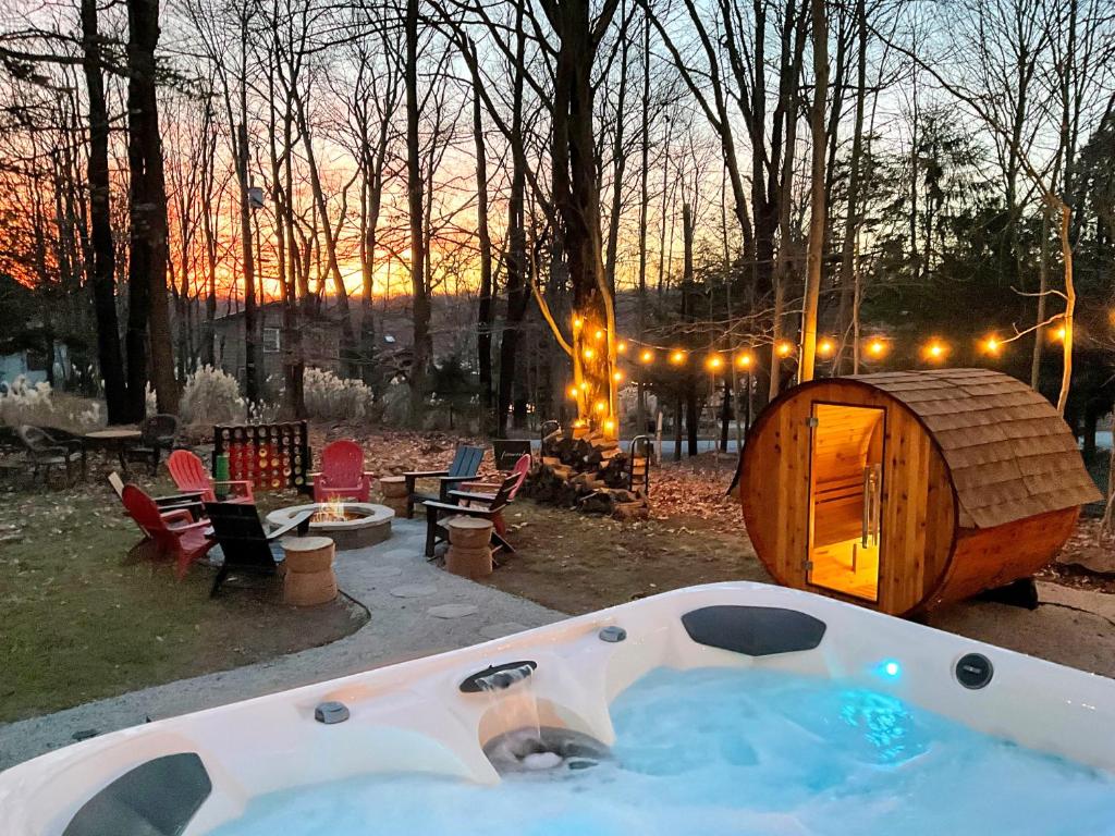 Take A Look About Poconos Cabins With Hot Tub