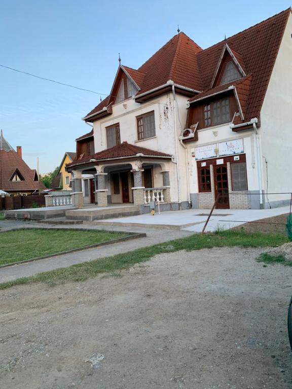 Fészek apartmanok 5350 Tiszafüred, Ady Endre utca kép - 1