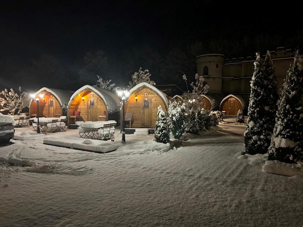 Inn-side ADVENTURE CABINS
