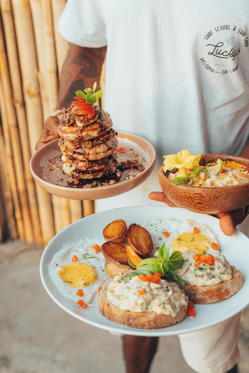 Lucky's Surf Camp - 14