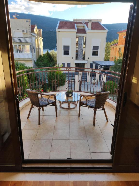 En balkon eller terrasse på Nis&Sim