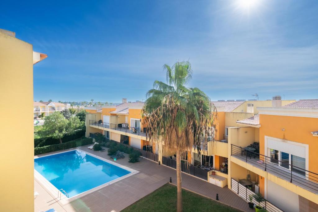 Bright and modern 2 Bed Apartment Vale de Parra, Albufeira Updated