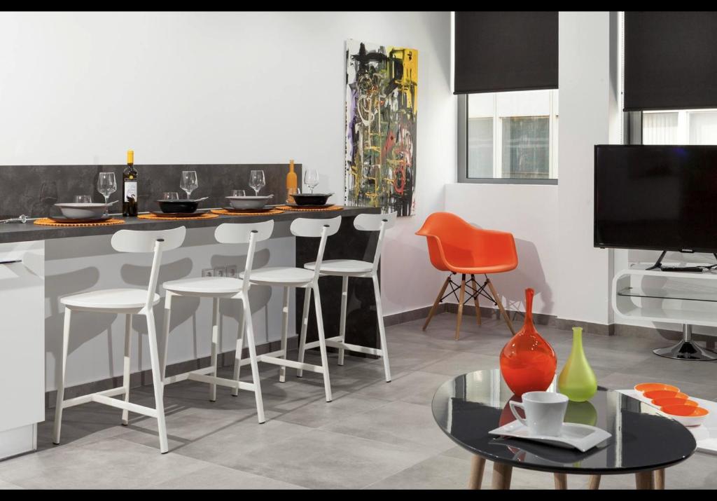 Hermes Apartments - 10