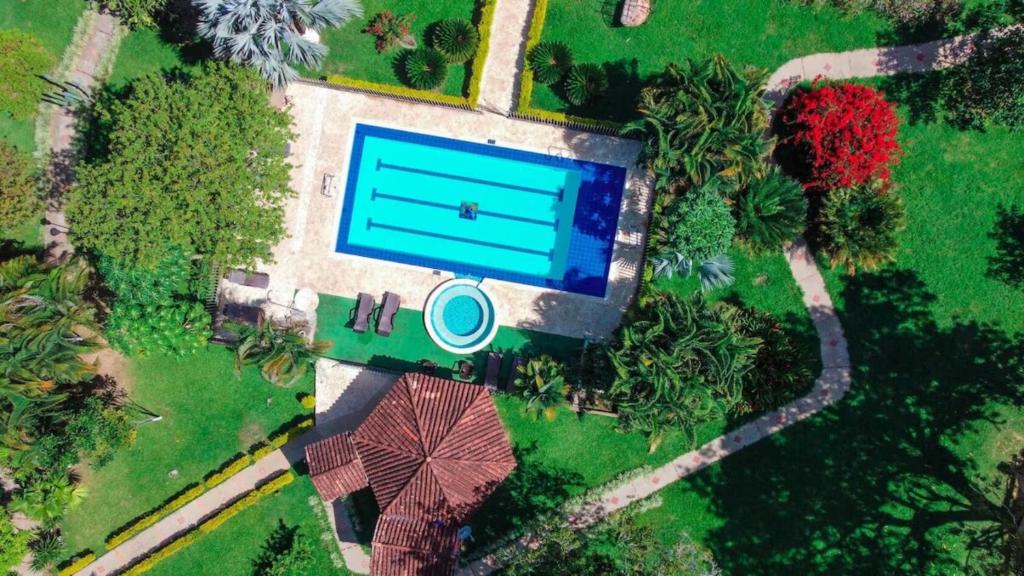 Bazén v ubytování Hotel San Sebastian del Tonusco nebo v jeho okolí