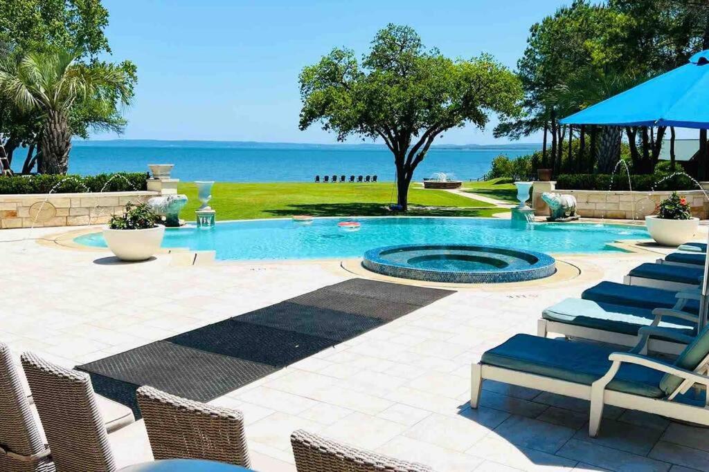 Beautiful lakefront private resort home, Lake LBJ, Buchanan Dam