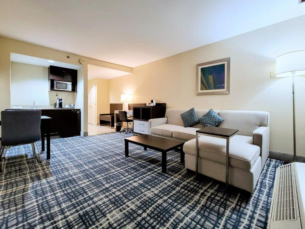 Holiday Inn - Belcamp - Aberdeen Area by IHG - Suite King