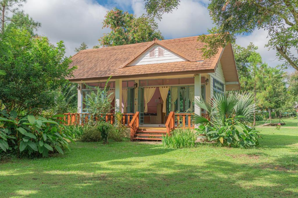 Pai Flora Resort - 女宿舍的双人床（2个成年人）