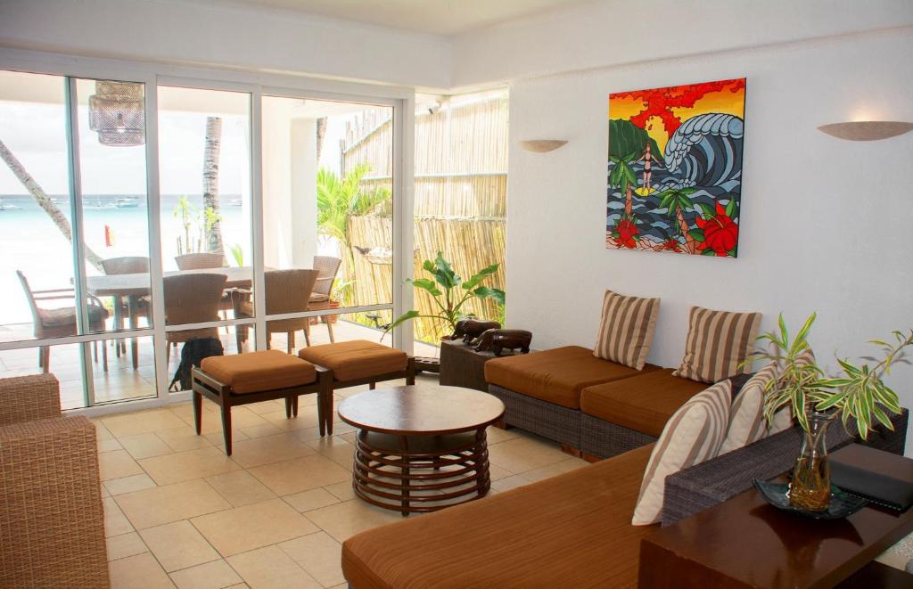 Posezení v ubytování Mayumi Beach Villa
