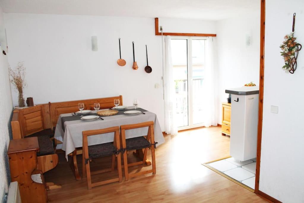 Кухня или мини-кухня в Soleado apartamento en el corazón de los Pirineos
