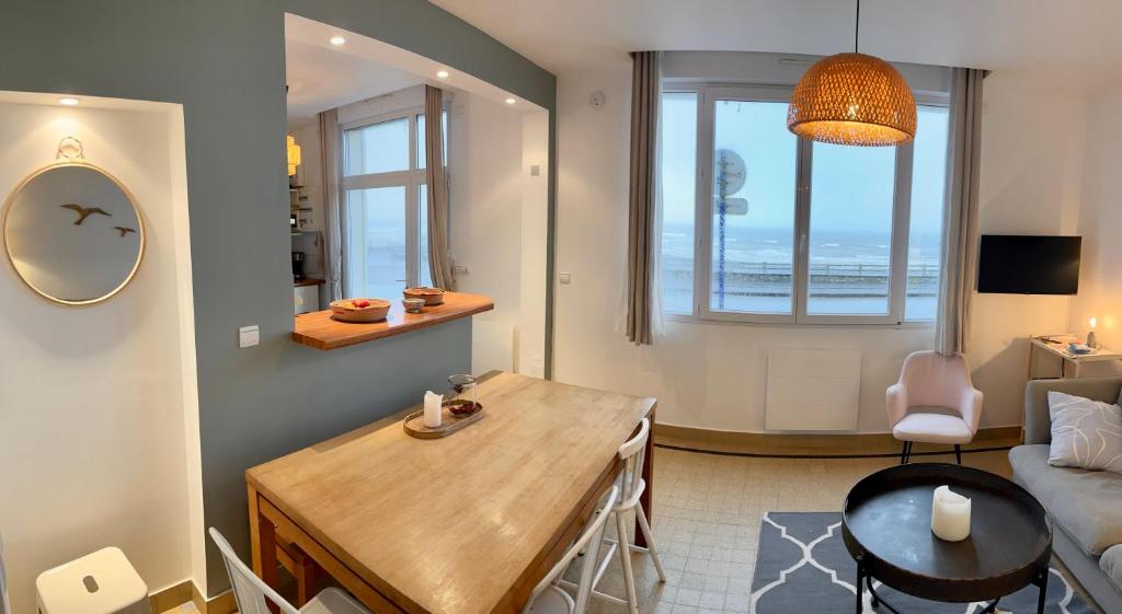 Posezení v ubytování La Maison - Ambleteuse - Vue sur Mer et Jardin