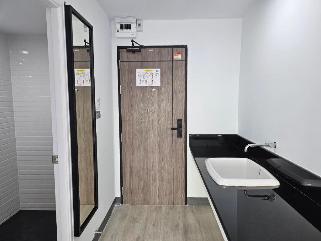 Fotografie z fotogalerie ubytování โรงแรมแอเรียเพลส สาทร (AREA Place) v destinaci Chong Nonsi