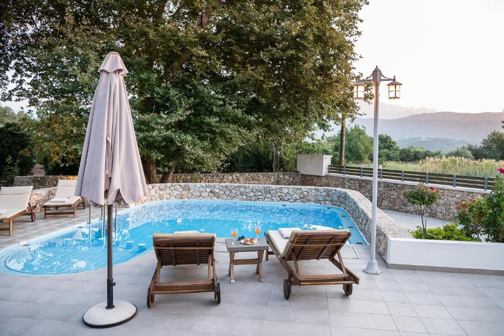Bazén v ubytovaní Villa Nature, Heated Pool alebo v jeho blízkosti