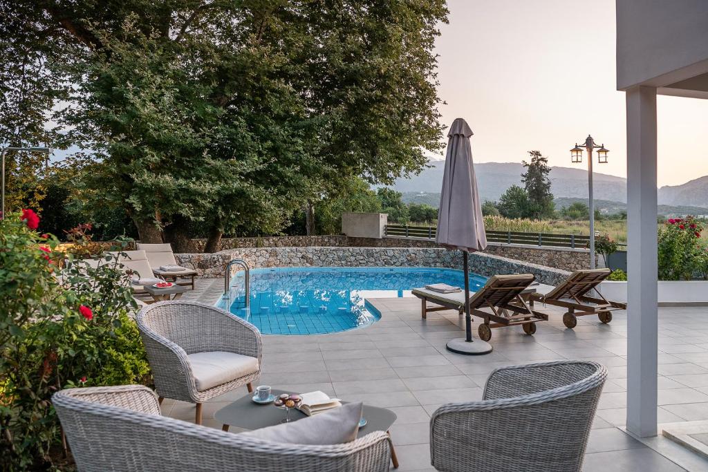 Bazén v ubytovaní Villa Nature, Heated Pool alebo v jeho blízkosti