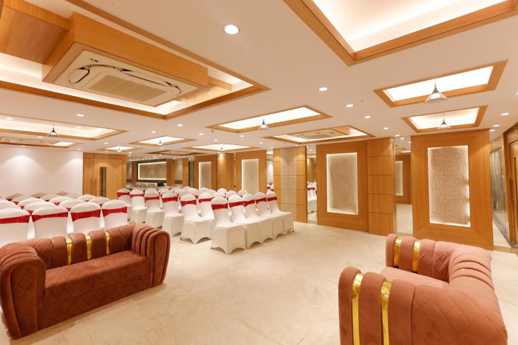Posezení v ubytování Hotel Sarc Inn