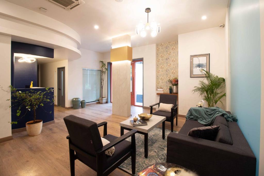 Posezení v ubytování HOTEL LE ROYCE