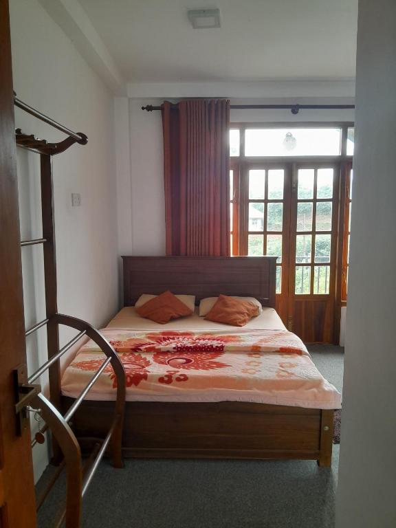 Postel nebo postele na pokoji v ubytování Creek View Inn