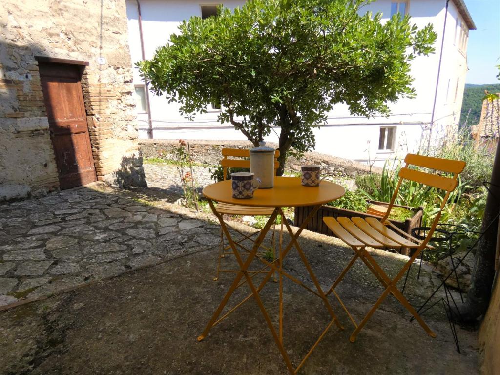 Patio nebo venkovní prostory v ubytování Scappo in Umbria, L'affaccio