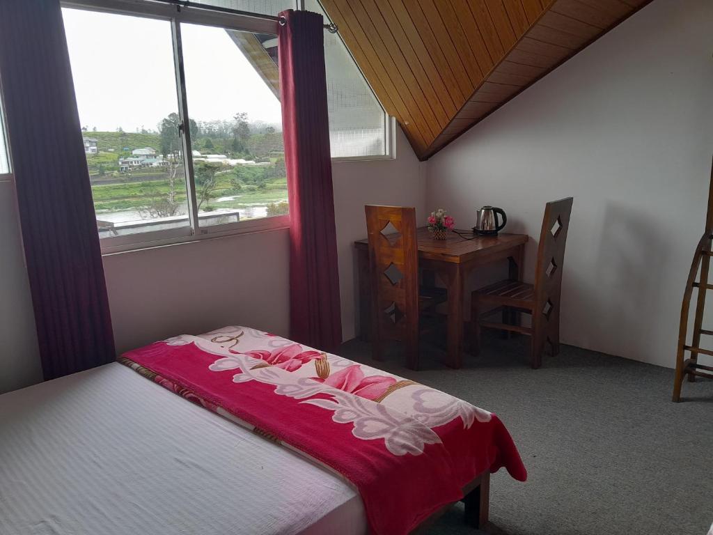 Postel nebo postele na pokoji v ubytování Creek View Inn