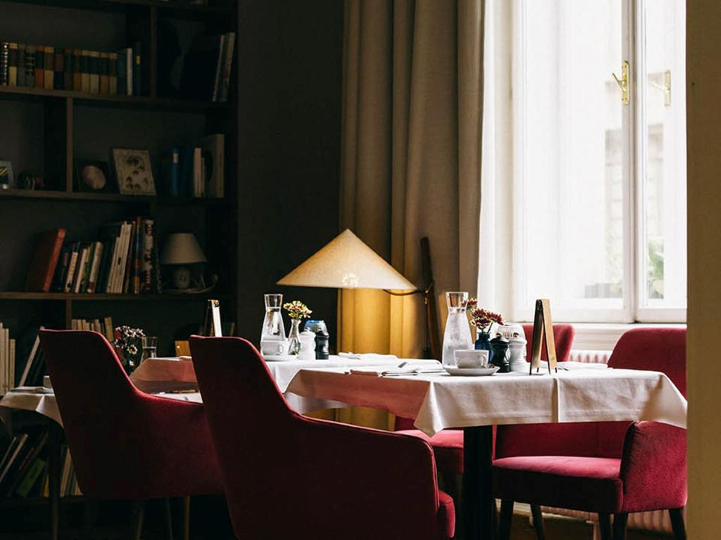 Posezení v ubytování Small Luxury Hotel Altstadt Vienna