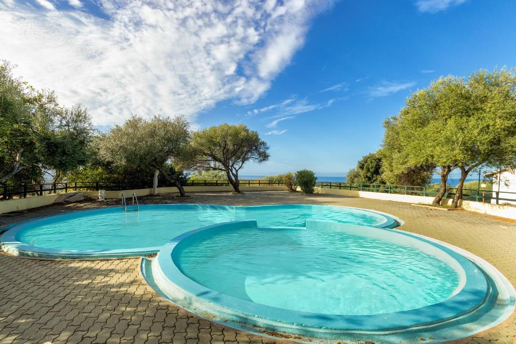 Bazén v ubytování Libeccio Sea view house nebo v jeho okolí