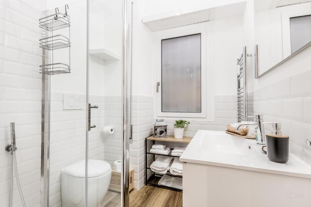 A bathroom at Elegance St.Peter House