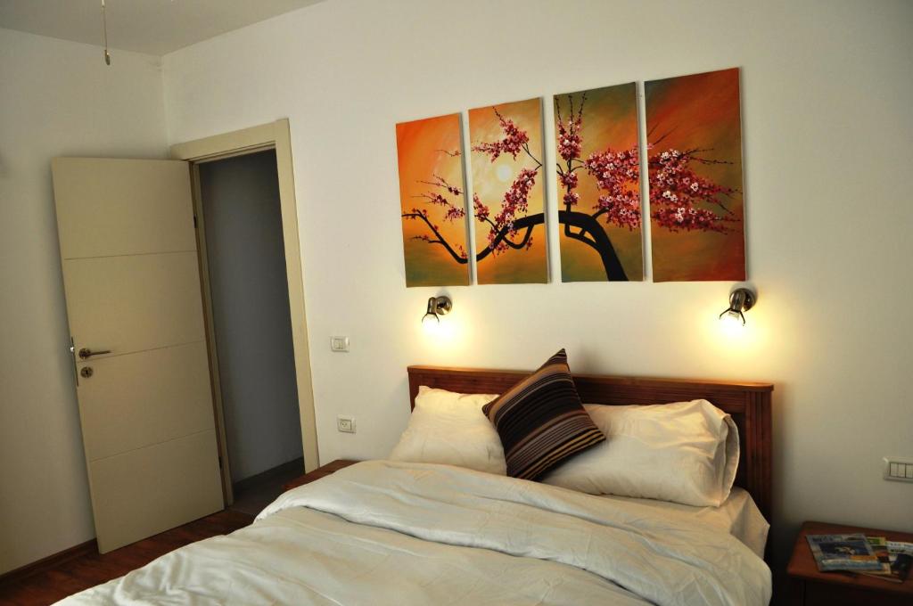 Postel nebo postele na pokoji v ubytování Shmulik Galilee