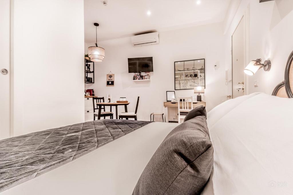 A seating area at Elegance St.Peter House