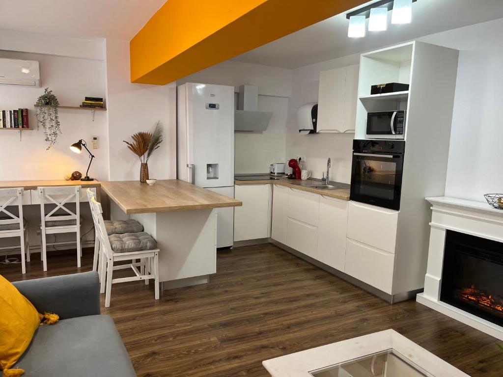 Sibiu Lotus Apartments - Deluxe Apartment
