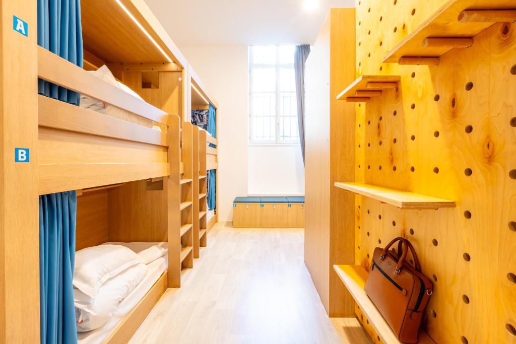 The People - Marseille - Bed In 8-Bed Mixed Dormitory Room