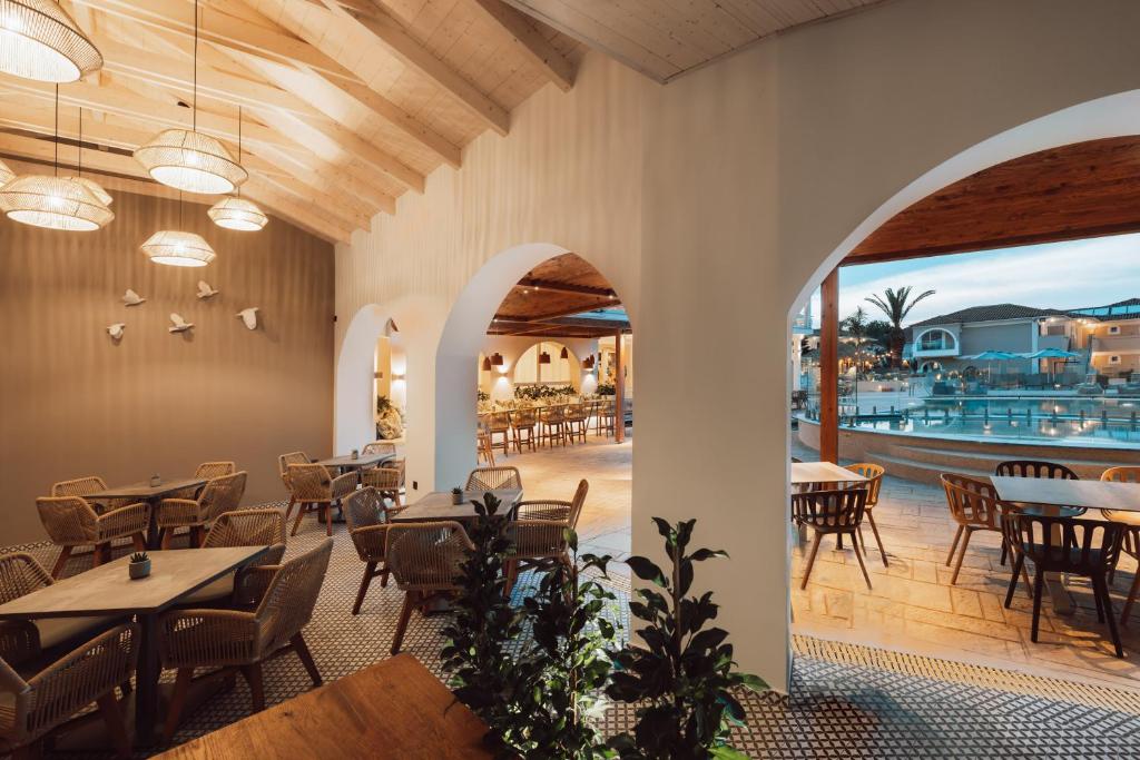 Marelen Hotel Zakynthos餐厅或其他用餐的地方