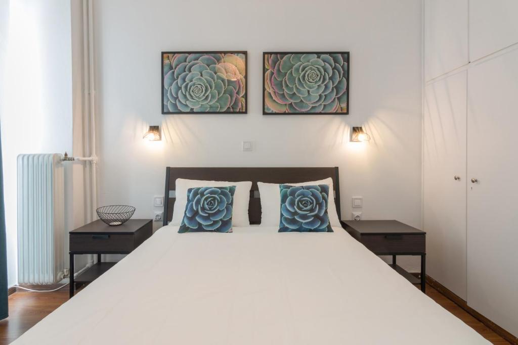 Postel nebo postele na pokoji v ubytování Seafront Apartment in Piraeus