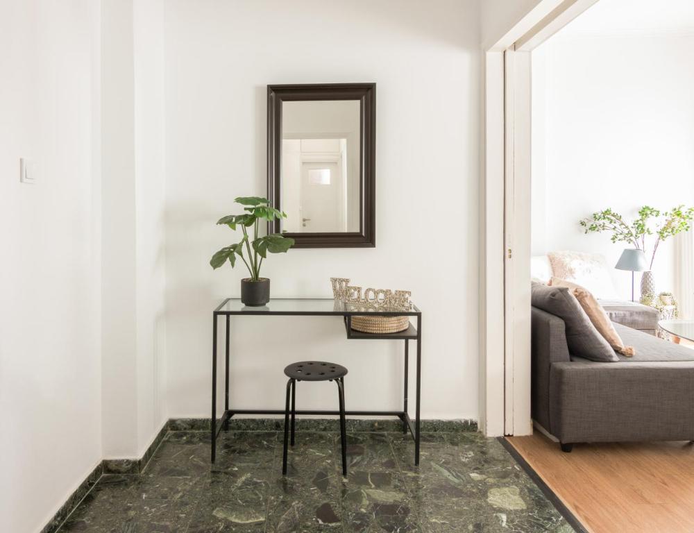 Posezení v ubytování Seafront Apartment in Piraeus