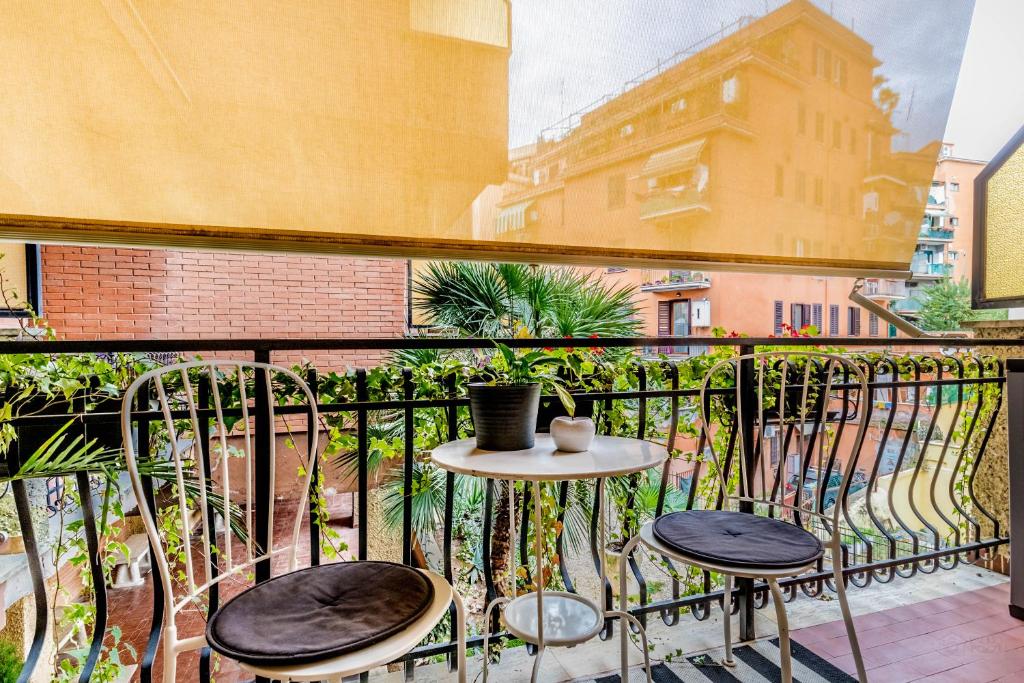 A balcony or terrace at Elegance St.Peter House
