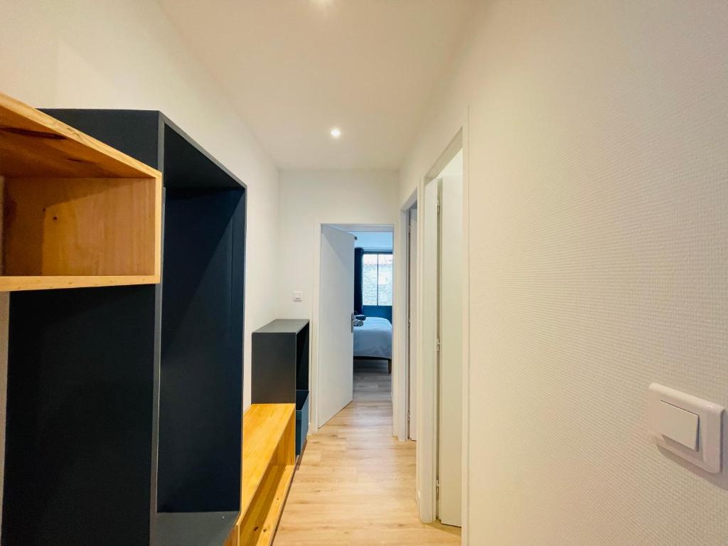Fotografia z galérie ubytovania Appartement avec cour privée v destinácii Saint-Jean-dʼAngély