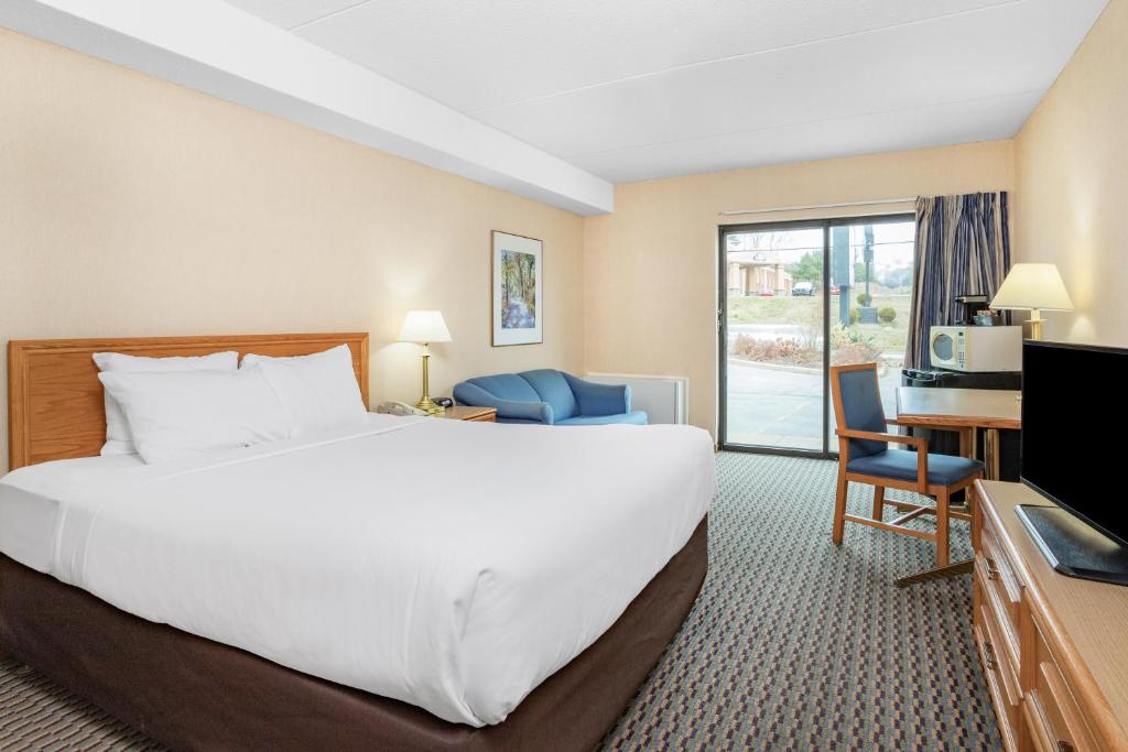 Travelodge by Wyndham Bridgewater - Queen Room - Niet -roken