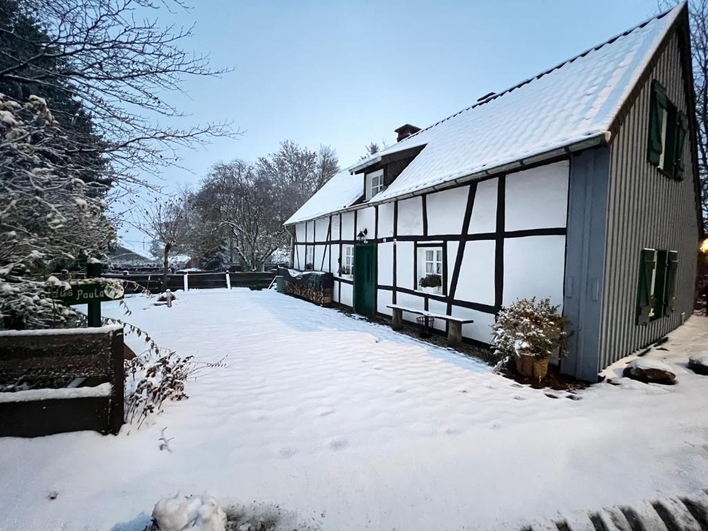 Eifelhaus Paula en invierno