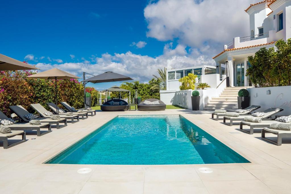 Casa Amore Tenerife Fully serviced includes all food and drink and private driver, Playa Paraiso (updated prices 2025)