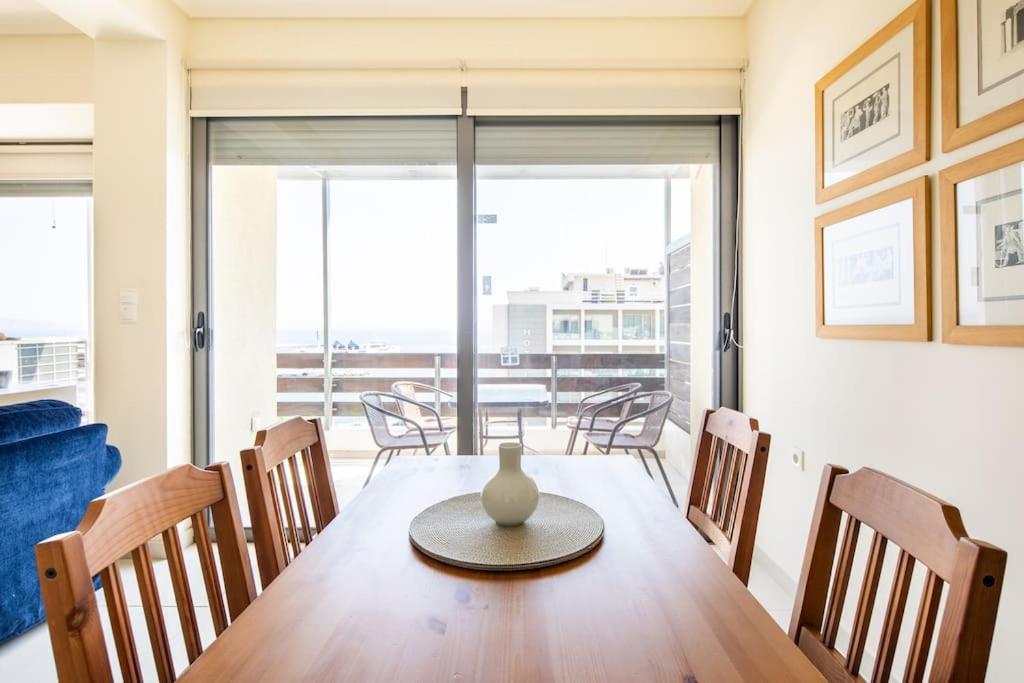 Posezení v ubytování Zenios Rafina - Sea View Rental with Easy Access to the Islands